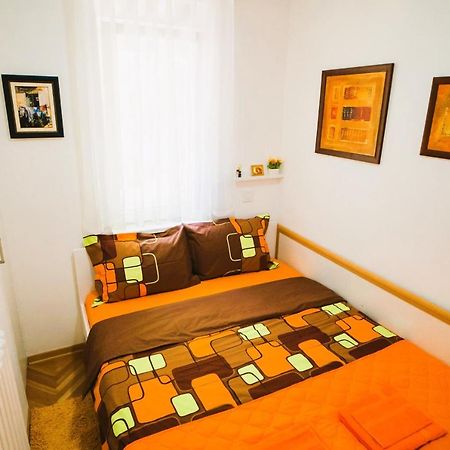 Golden Place Belgrado Exterior foto
