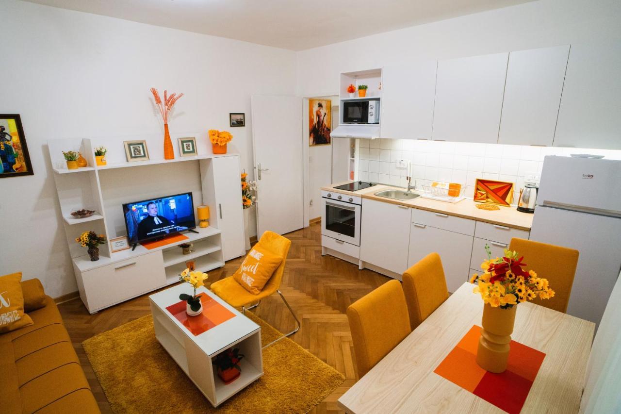 Golden Place Belgrado Exterior foto