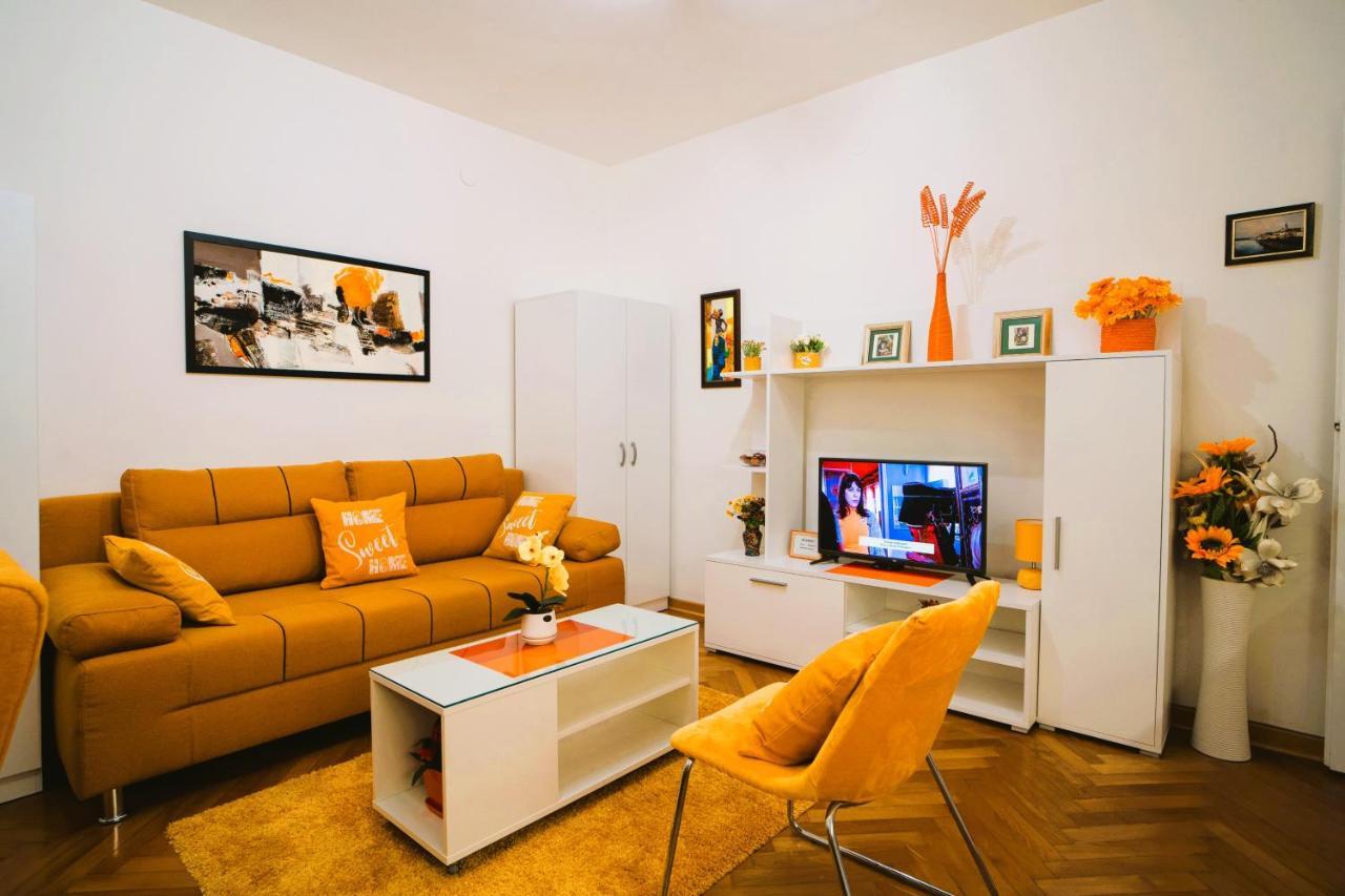 Golden Place Belgrado Exterior foto