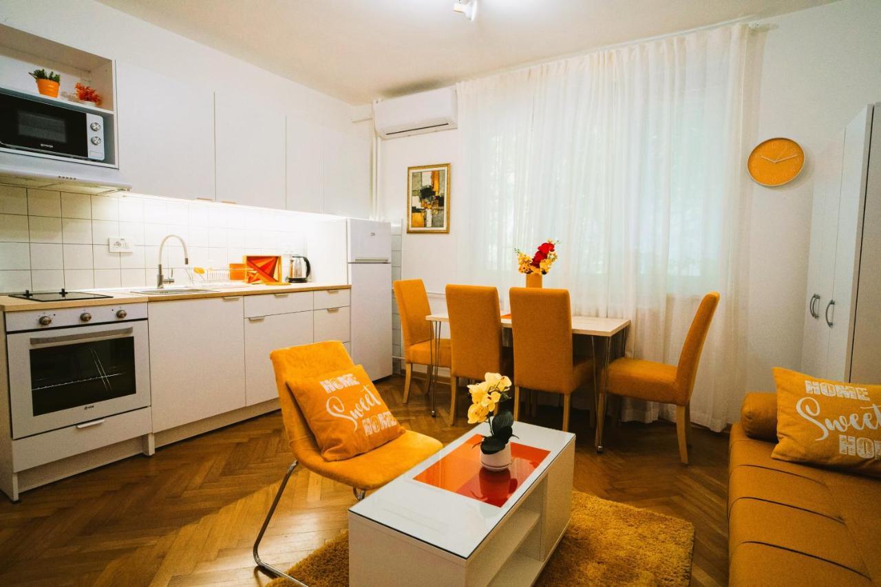 Golden Place Belgrado Exterior foto