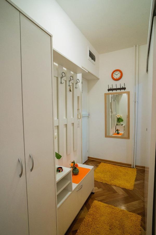 Golden Place Belgrado Exterior foto
