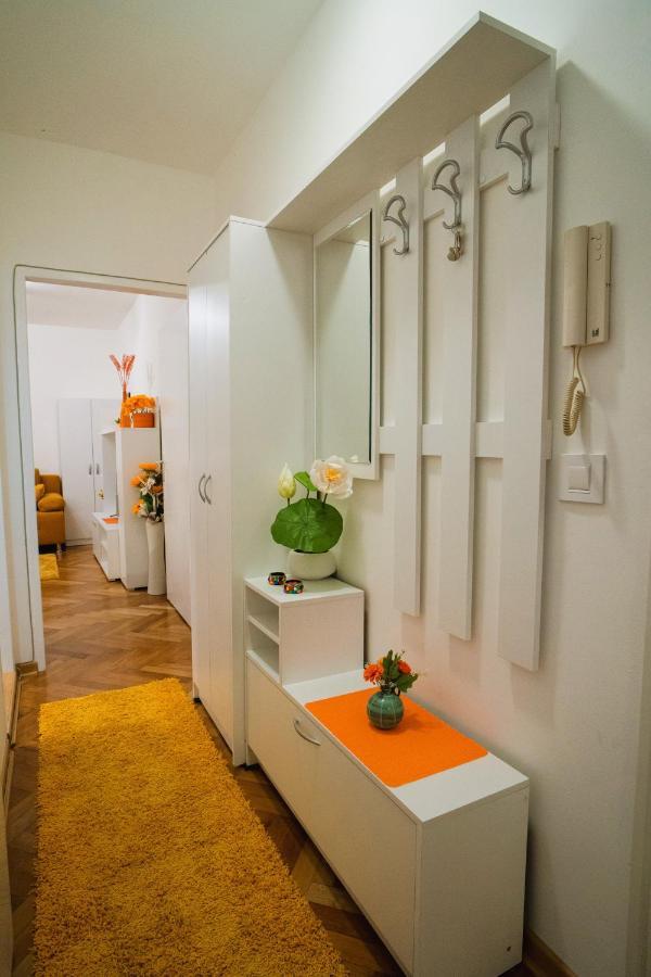 Golden Place Belgrado Exterior foto